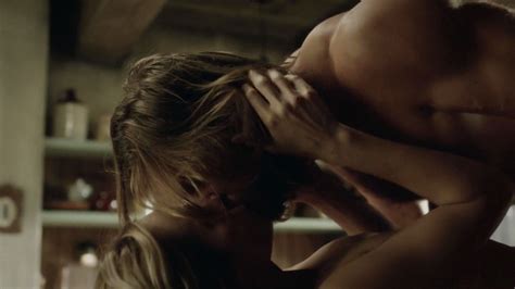 Naked Laura Vandervoort In Bitten
