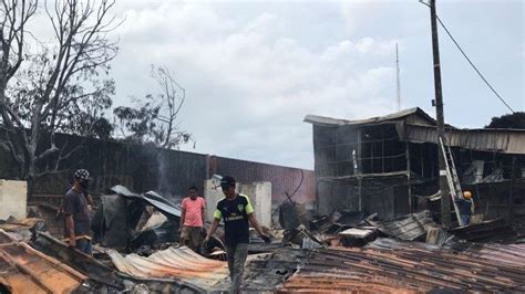 Kebakaran Di Tanjung Sengkuang Batam Hanguskan Kios Barang Seken