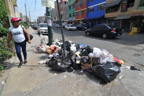 Surco Reportan Acumulaci N De Basura En Varias Calles Del Distrito