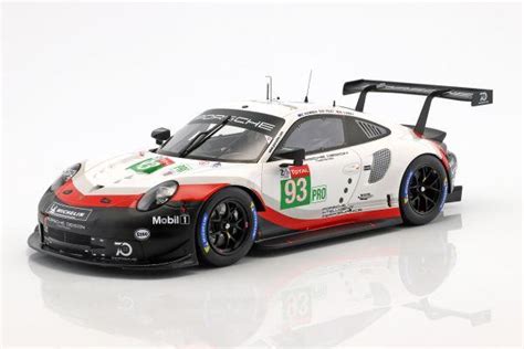 DS Automodelle Modellbauvertrieb IXO 1 18 Porsche 991 RSR 93