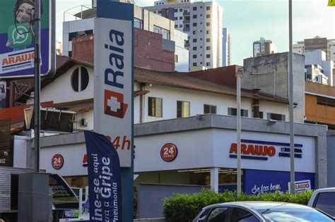 Bh Tem Mais Farm Cias Do Que Bairros E Supermercados Por Que Existem