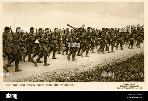 Soldats Qui Partent En Guerre Banque De Photographies Et Dimages à Haute Résolution Alamy