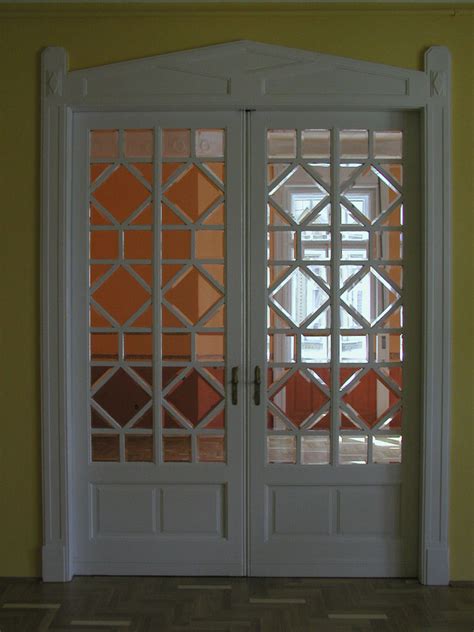 Interior glass doors | Glass Paint