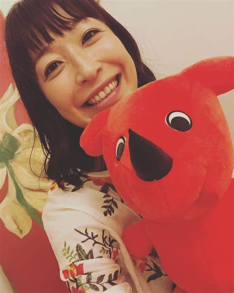 小野真弓さんのインスタグラム写真 小野真弓instagram「おはようございます 生放送のお休みのお知らせです📺 千葉テレビ🔥