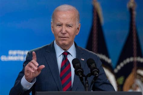 Joe Biden Reportedly Wants Taylor Swifts Endorsement For His Re Election