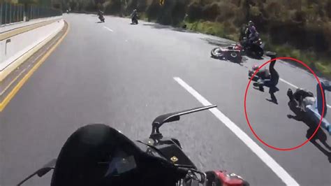 Autopista México Cuernavaca motociclistas sufren accidente UnoTV