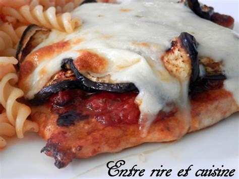 Escalopes de dinde compotée de tomate aubergines et mozzarella À Lire