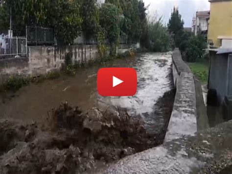 Meteo Cronaca Diretta Video Campania Maltempo In Provincia Di