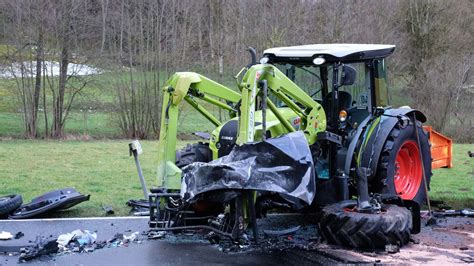 Tödlicher Unfall in Franken Audi Fahrer 35 kracht gegen Traktor