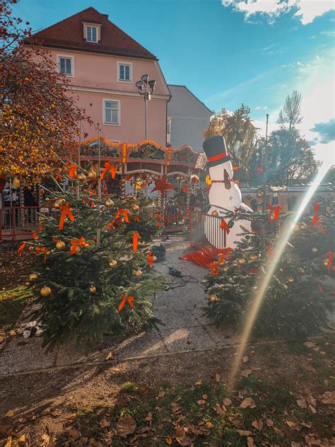 Christmas Market in Graz - The Loveliest Time Of The Year - The Elegant ...