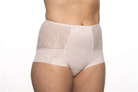 Miederslip Alice in Nude von Ulla Lingerie Féminine