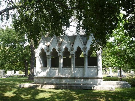 Graceland Cemetery - Chicago, United States | CityDays