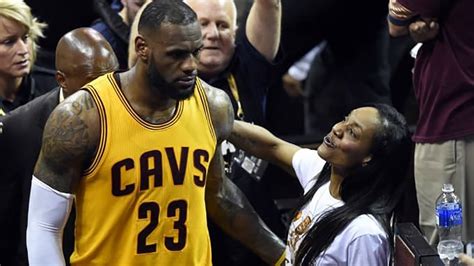 Lebron James Shows Love To His Mom Check Out Their Gorgeous Photos And His Emotional Message