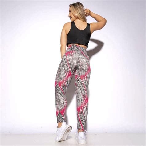 Cal A Legging Fitness Estampada Penas Fundo Rosa Honey Be Rosa