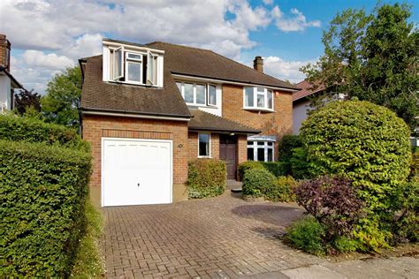 4 Bed Detached House For Sale In Grange Gardens Pinner Village Ha5