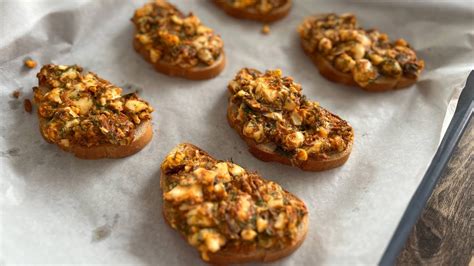 БАНКА КИЛЬКИ и батон. Шикарные ГОРЯЧИЕ БУТЕРБРОДЫ - YouTube