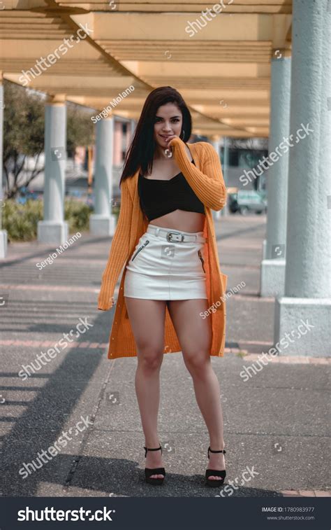 Latina Fashion Model Bogota Stock Photo 1780983977 Shutterstock