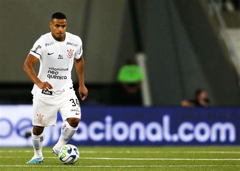 Corinthians Aceita Proposta De Time Da Premier League E Pode Receber