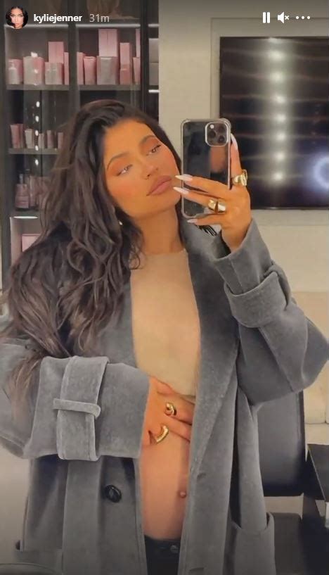 Kylie Jenner Shows Off Post Baby Body In Tiny Bikini As She Relaxes In Pool At Kris Jenner S