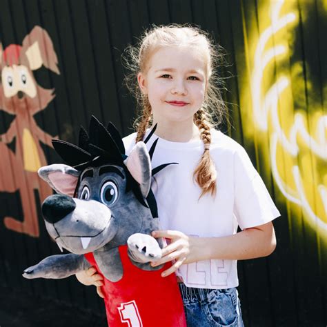 Игрушка мягкая Волк-батон "Ну, Погоди!" 85 см / Союзмультфильм - купить ...