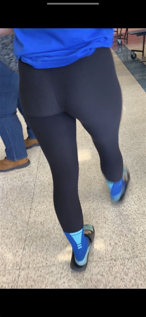 Sexy College Girl With Perfect Ass In Leggings Spandex Leggings Yoga Pants Forum