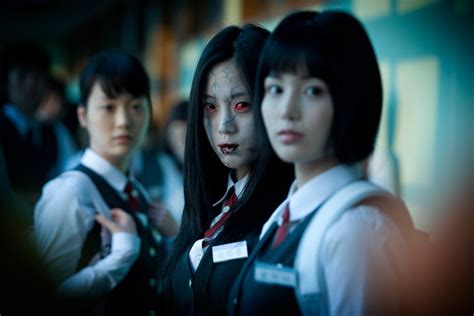 Bikin Merinding, 10 Film Hantu Korea yang Mencekam | K-HUB by iStyle.id