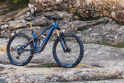 Pivot Shuttle Sl Pro X In Our Best Light Emtb Of Group Test