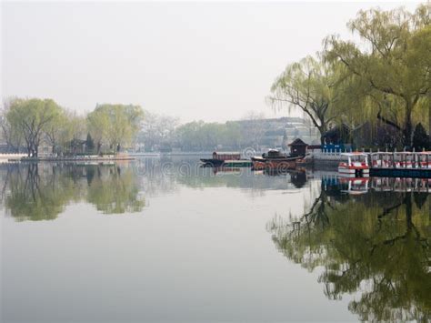 Sicha Lake In Historic Downtown Beijing Stock Image Image Of Lake