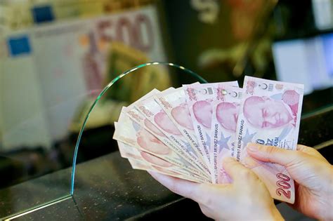 Inflação anual na Turquia salta para máxima de 20 anos em março Forbes