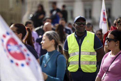 Negociações salariais de trabalhadores EMEL vão ser retomadas