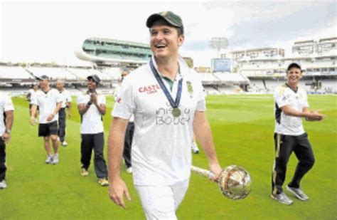 Proteas cricket captain signs for England team