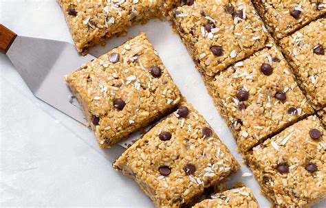 No Bake Energy Bars With Oat Peanut Butter And Chocolate Eatwell101