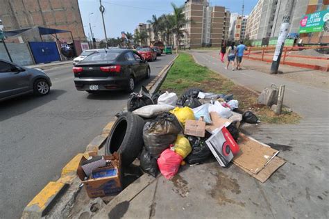 Surco Reportan Acumulaci N De Basura En Varias Calles Del Distrito