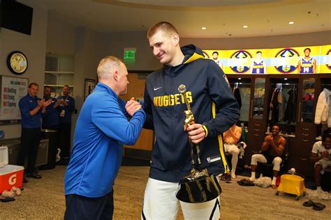 Sexto Hombre On Twitter Nikola Jokic Recibi El Nuevo Trofeo Mvp