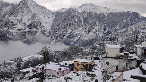 Snow fall at joshimath - YouTube