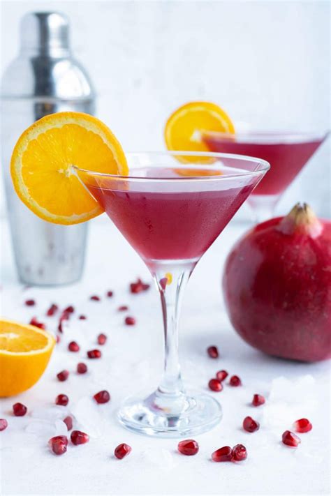 Best Pomegranate Martini Recipe - Evolving Table