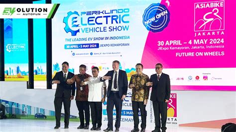 Pameran Kendaraan Listrik PEVS 2024 Resmi Digelar Jadi Jembatan