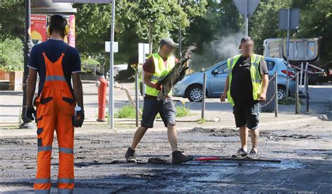 Trwa remont ul Dąbrowszczaków Utrudnienia w centrum Olsztyna ZDJĘCIA