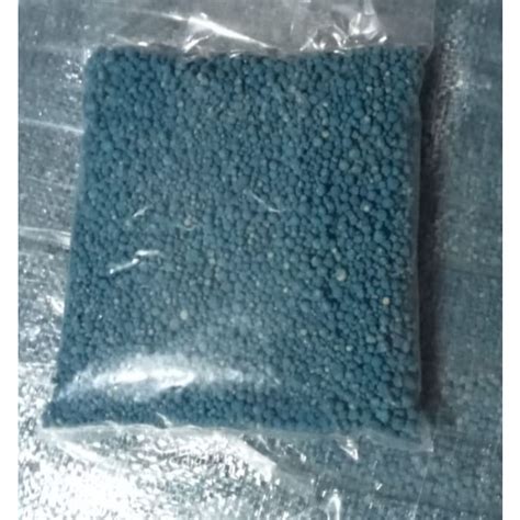 Jual PUPUK PEMBENAH TANAH NPK 16 16 16 WARNA BIRU KEMASAN REPACK 1 KG