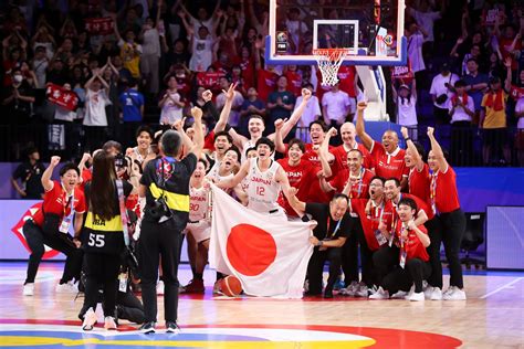 日本代表ホーバスhcがチームに労いの言葉「みんなの顔が最高だし大好き」【w杯バスケ】 男子日本代表 月刊バスケットボールweb