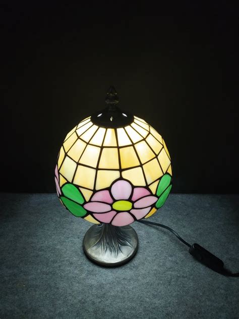 Lampe De Table Style Tiffany Vitrail Catawiki