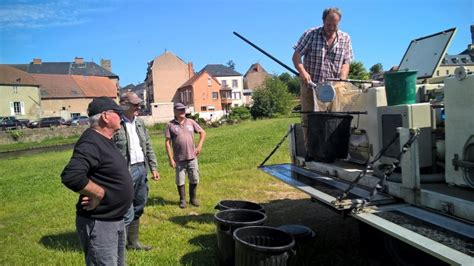 Allier Lapalisse Pour la fête de la pêche une initiation est