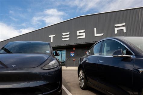 Tesla Rappelle En Chine Million De V Hicules Pour Un Probl Me De