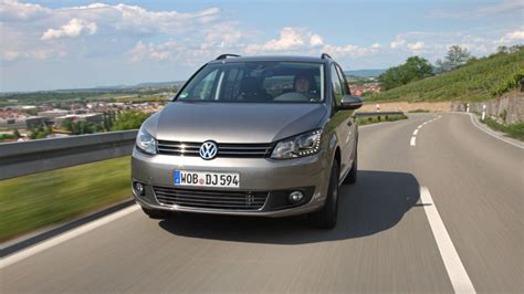 Vw Touran Tsi Ecofuel Im Test Familienvan Mit Erdgasantrieb Auto