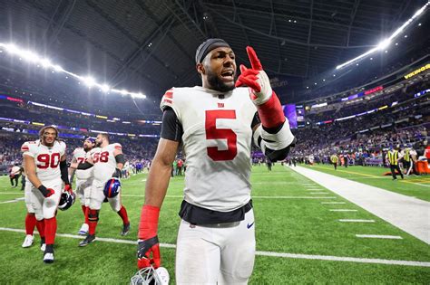 Giants Kayvon Thibodeaux Celebrates Playoff Win With Wild Outfit