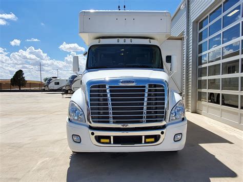 Used Showhauler Kqsl Rv Class C In Wolfforth Tx Shoae