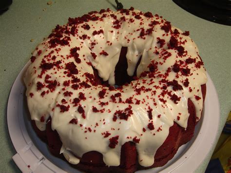 Red velvet cake with cream cheese frosting | Velvet cake, Red velvet ...