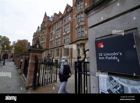 Lincolns Inn Field London Hi Res Stock Photography And Images Alamy