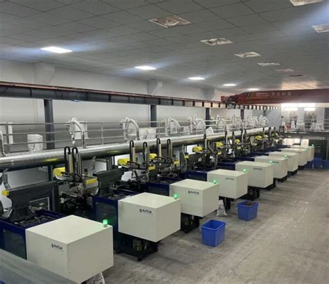 transforming injection molding   axis robots