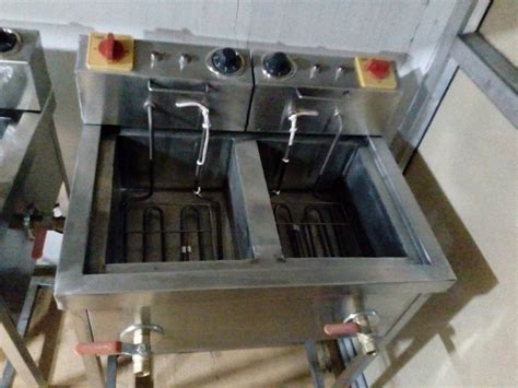 Puff Snacks Foodtruder Commercial Frying Equipment, 2kw, Capacity: 5liters at Rs 4000 in Mumbai